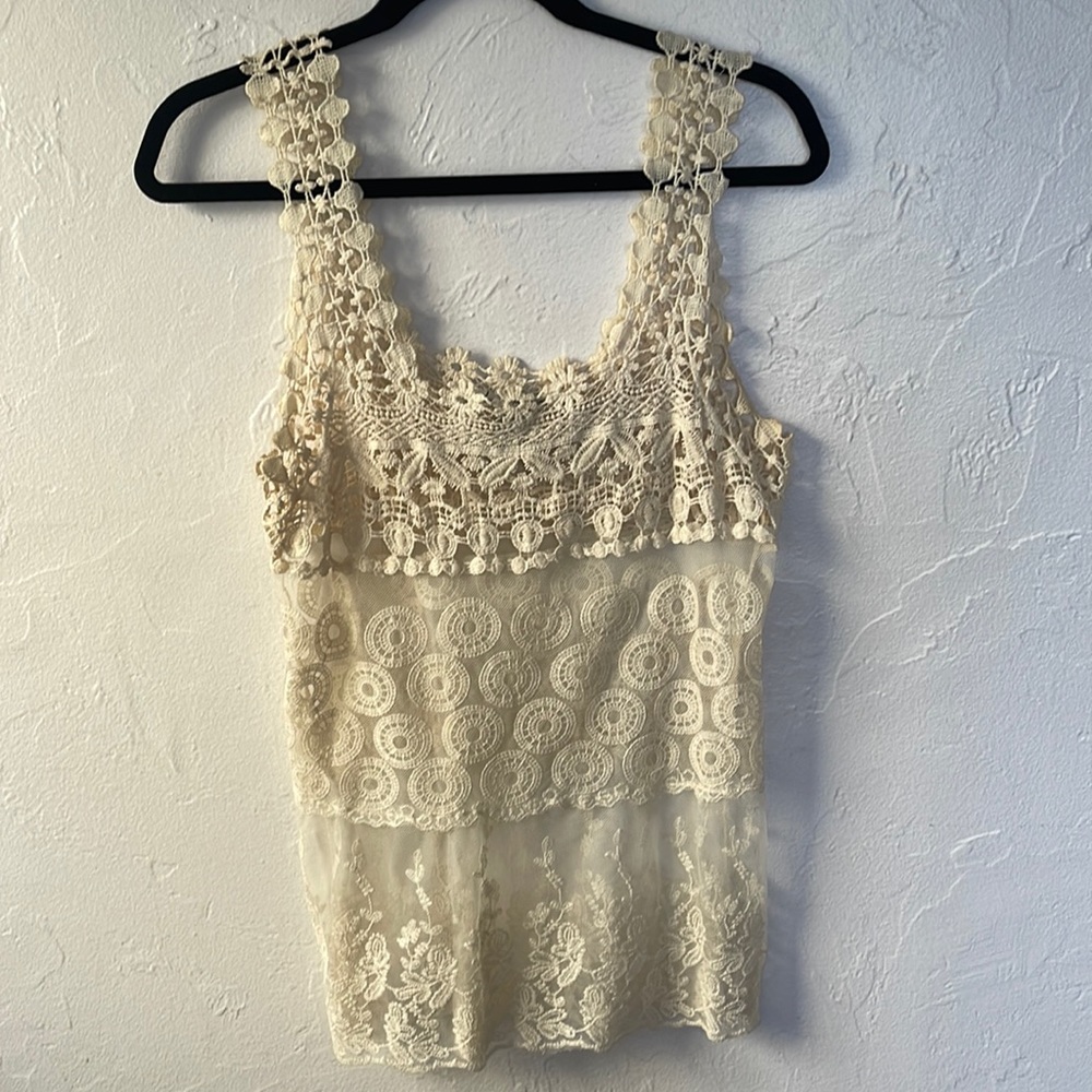 Lace tank top American Rag size medium